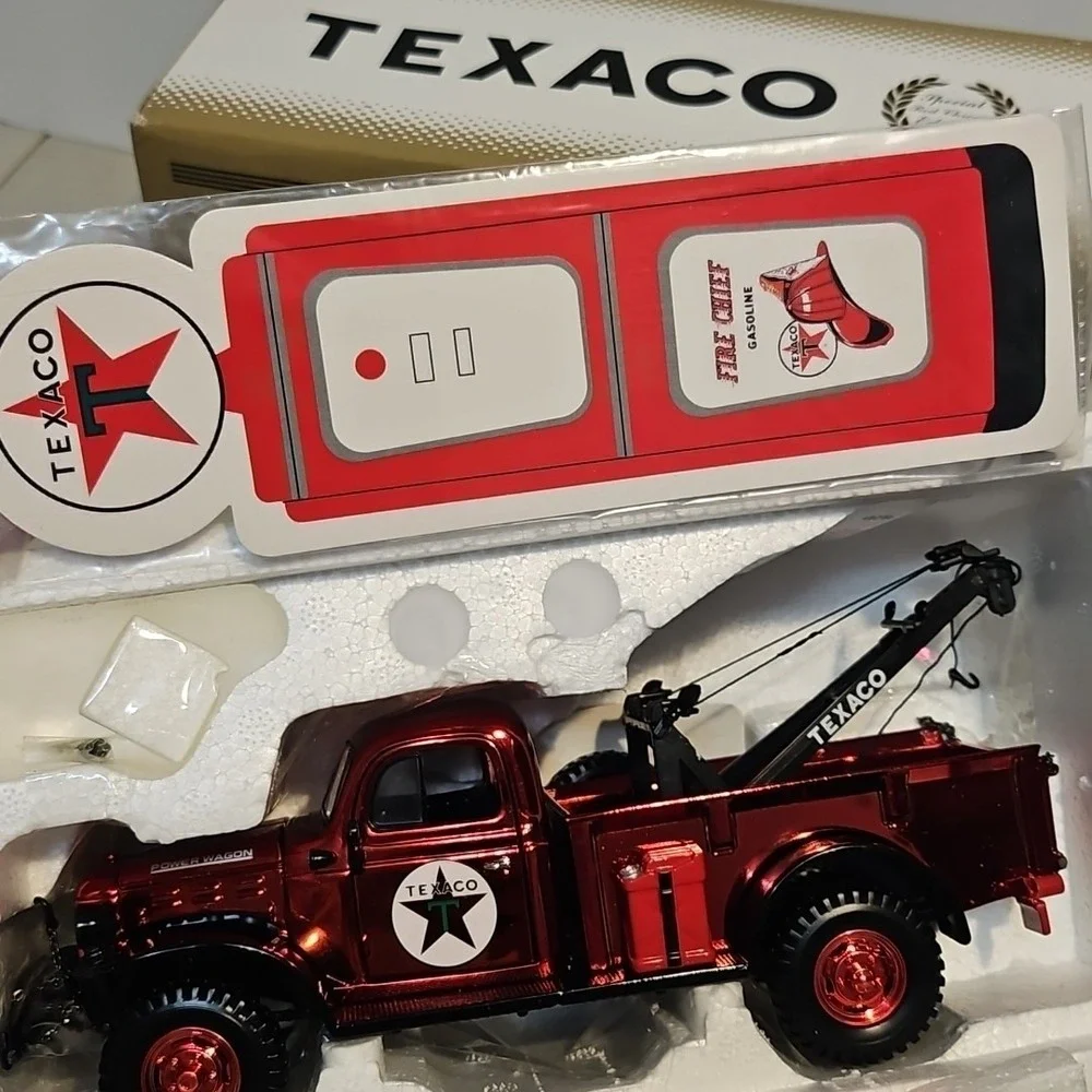 RC2 1946 Texaco Dodge Power Wagon Tow 23rd in Series COA Spec Red Chrome Edition